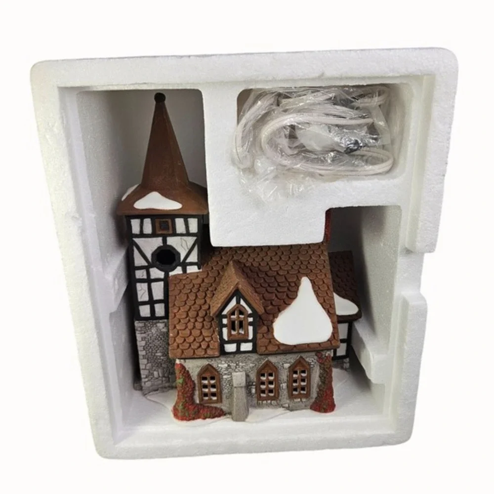Department 56 Old‎ Michael Church Lighted Dickens Christmas Village House Vtg